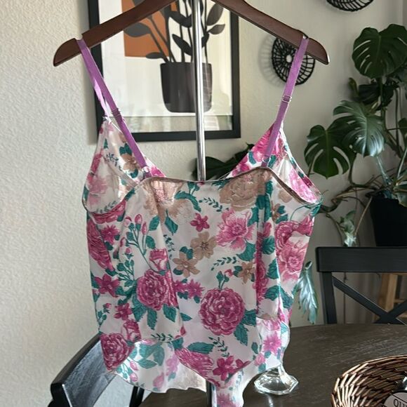 NWOT Free People Cami Floral Hanky Style Adjustable Straps Tank V Neck Pink Boho - Picture 3 of 13